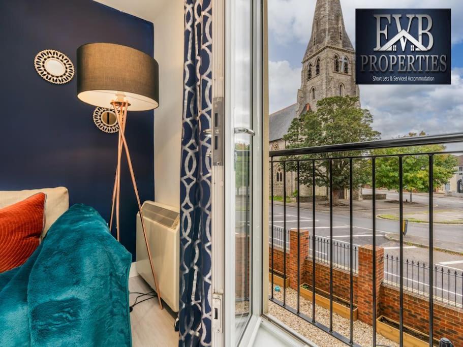 Charming Cosy Getaway Ideal For Leisure & Business Southampton Exterior photo