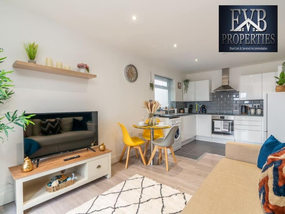 Charming Cosy Getaway Ideal For Leisure & Business Southampton Exterior photo
